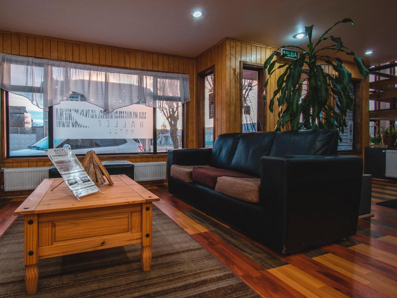 Hotel Hallef Puerto Natales Exteriör bild